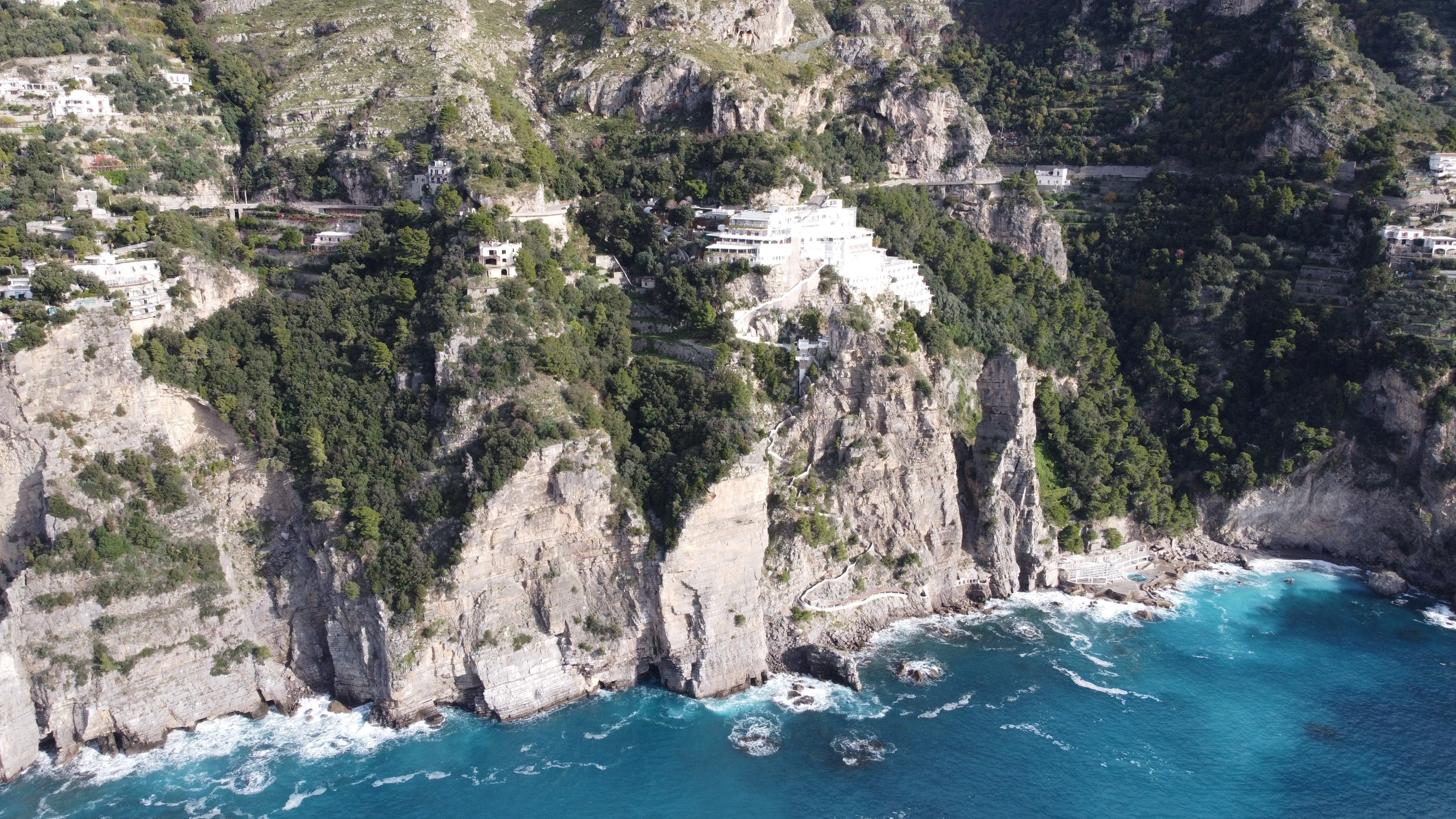 amalfi coast path of the gods.png