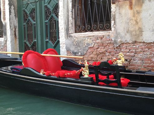 romantic-gondola-_jeffrey-sh.jpg